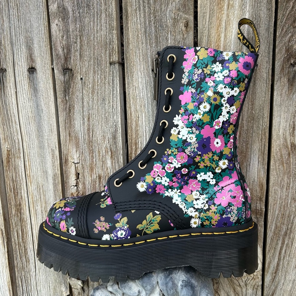 NWT Dr. Martens Sinclair Hi 10 Eye Quad Platform Boot Leather Floral Black 6 - Picture 14 of 14